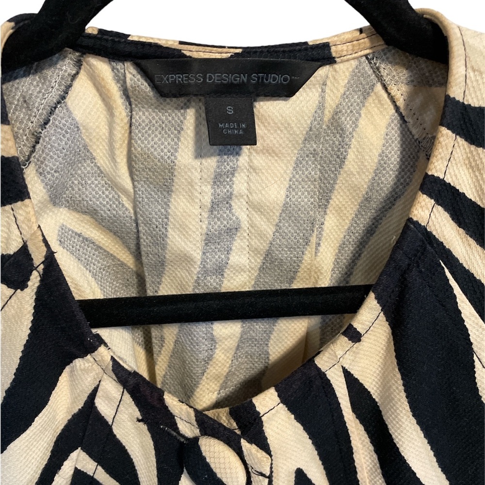 Express Design Studio Multi Color animal print Bolaro Jacket Sz Small - Picture 4 of 6